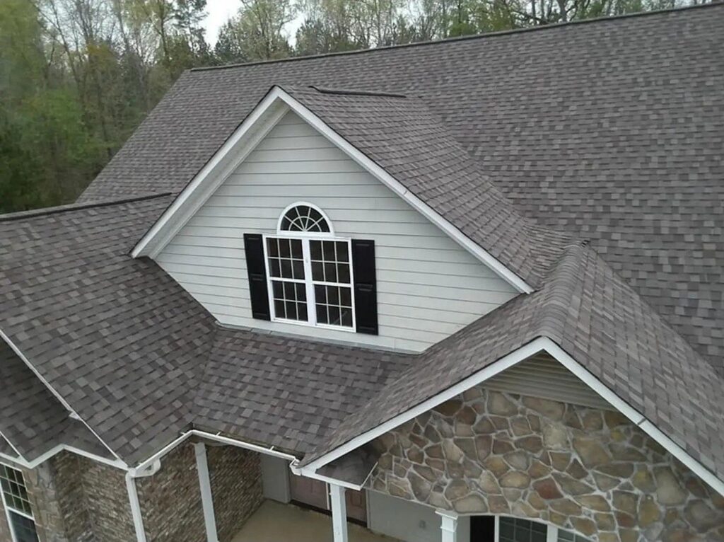 Handnail Roofing roof replacement in Magnolia, TX (6)