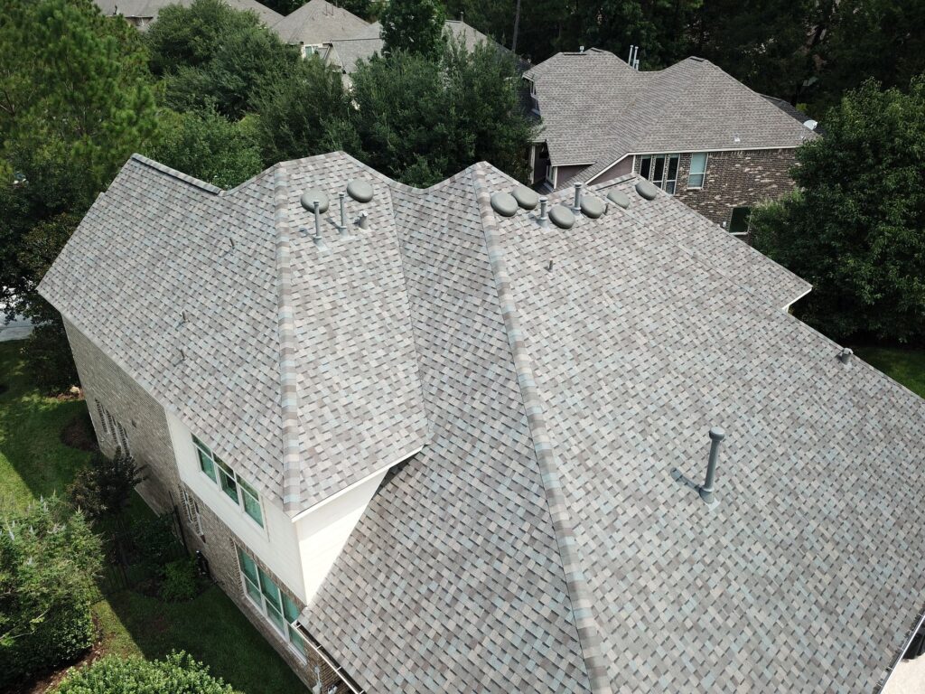 Handnail Roofing roof replacement in Magnolia, TX (4)
